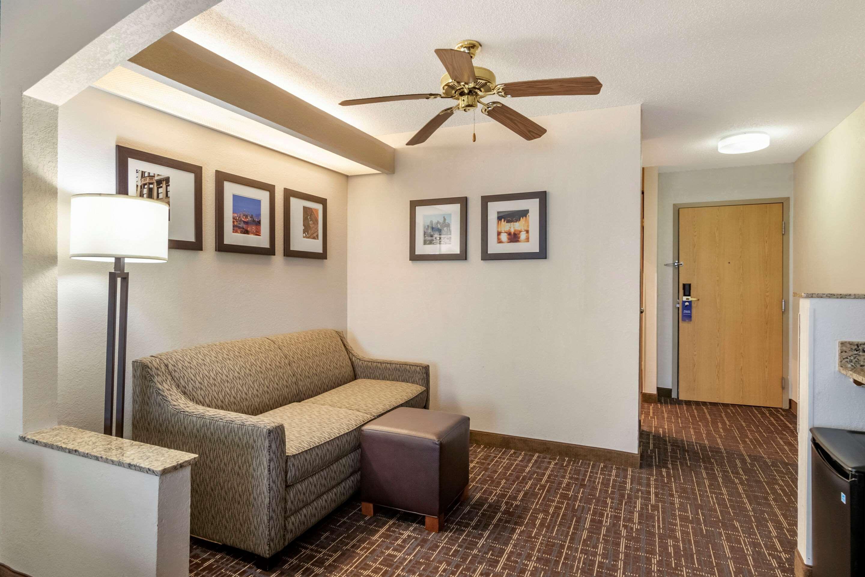Comfort Inn & Suites Lees Summit - Kansas City Lee's Summit Bagian luar foto