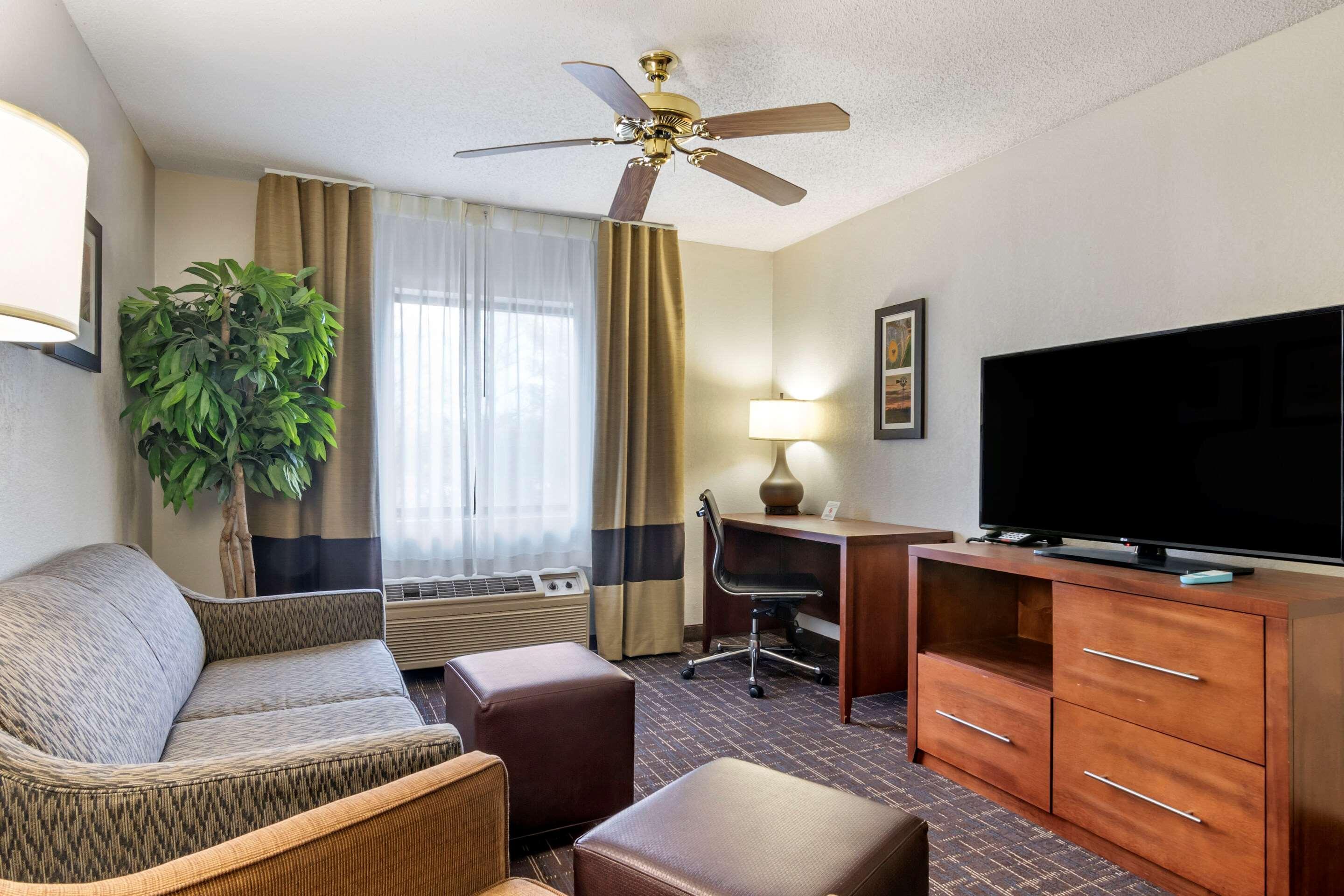 Comfort Inn & Suites Lees Summit - Kansas City Lee's Summit Bagian luar foto